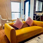 Sea Front Living, Upgraded 2Br Apartment, Escan Tower, Dubai Marina