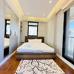 Sea Front Living, Upgraded 2Br Apartment, Escan Tower, Dubai Marina