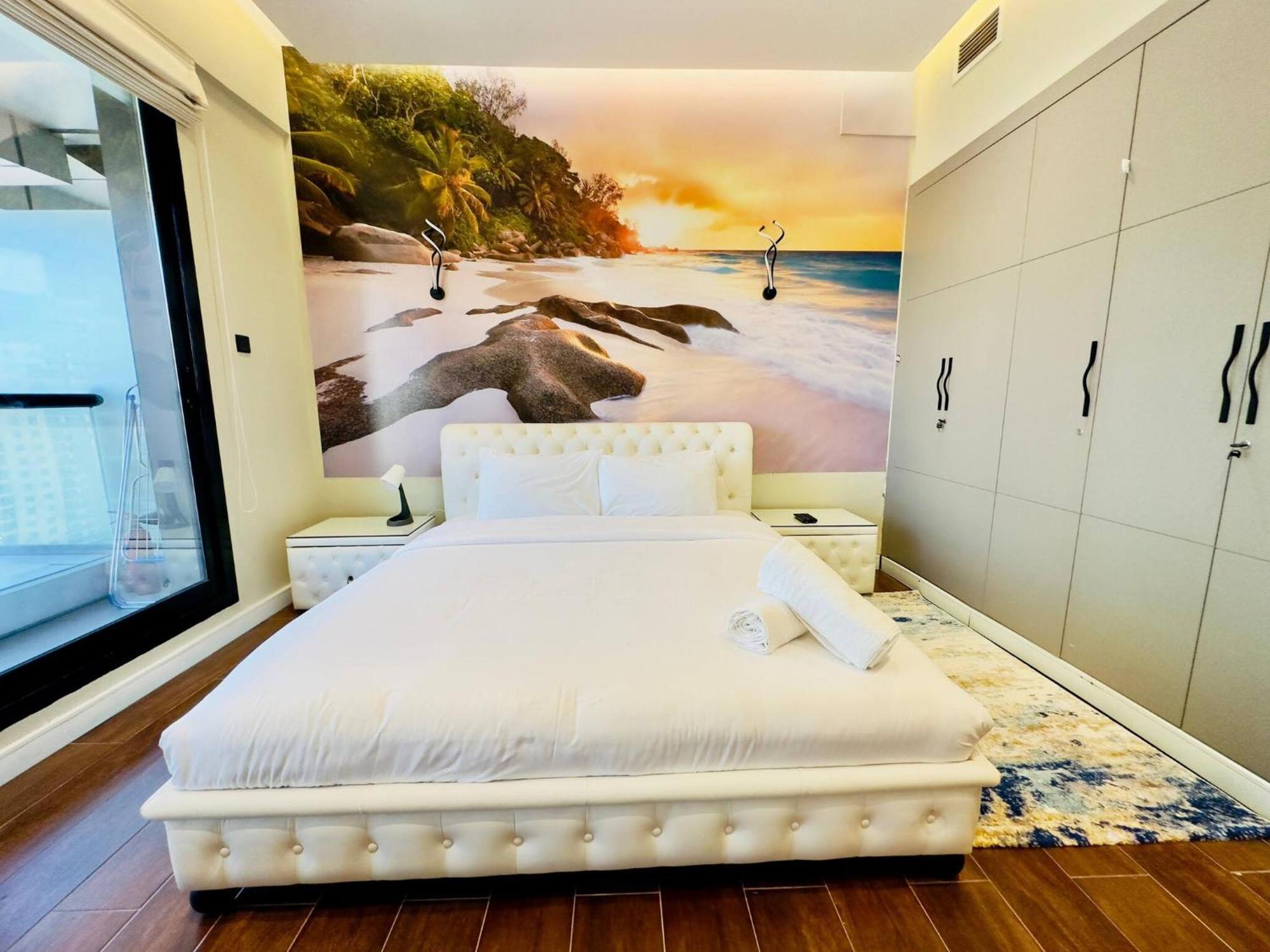 Sea Front Living, Upgraded 2br Apartment, Escan Tower, Marina Apartment Dubai