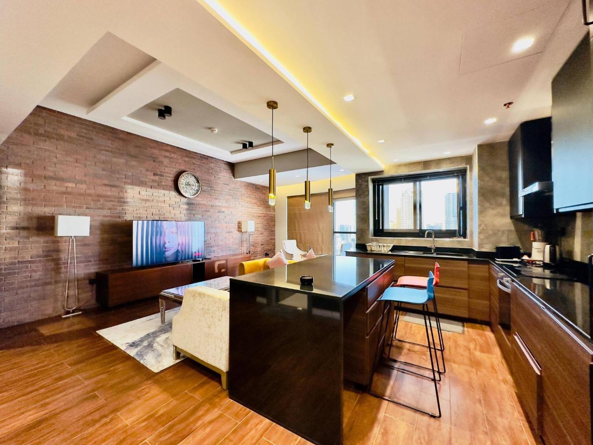 Apartment Sea Front Living, Upgraded 2br Apartment, Escan Tower, Marina Dubai